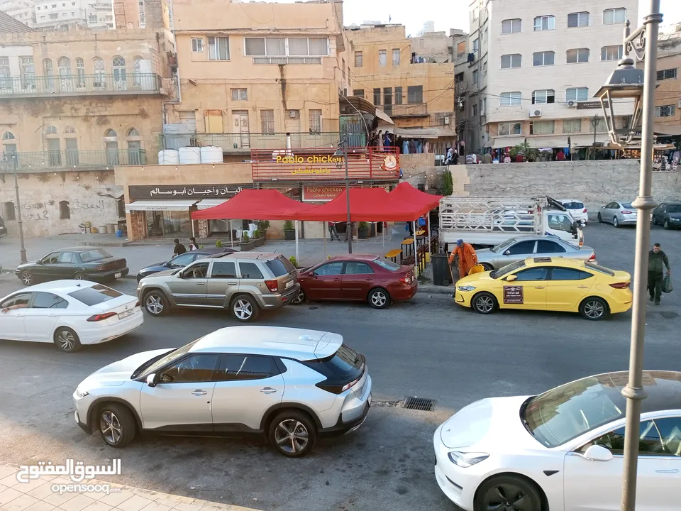 مظلات للبيع استعمال شهر واحد فقط عدد 3