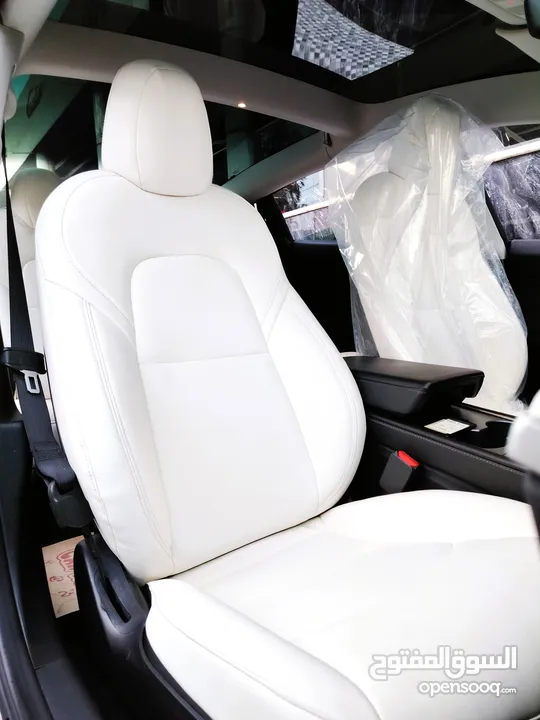 تيسلا 2023 model 3 فحص كامل اوتوسكور لون اسود ملوكي داخلي ابيض بحالة الوكالة بسعر لقطة ومحروووق