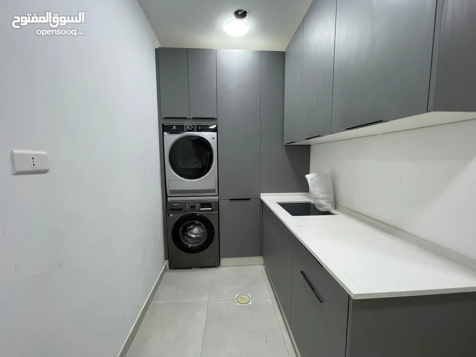 Fully furnished villa for rent in Abdoun  ( Property 38332 )-174796325