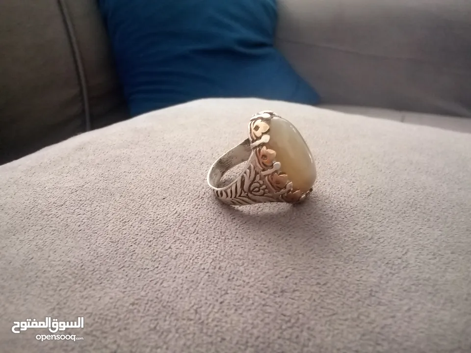 خواتم فضه رجالي عدد 2 من النوع الثقيل واحجار كريمه  وخاتم نحاس رجالي بحجر كريم للبيع ...