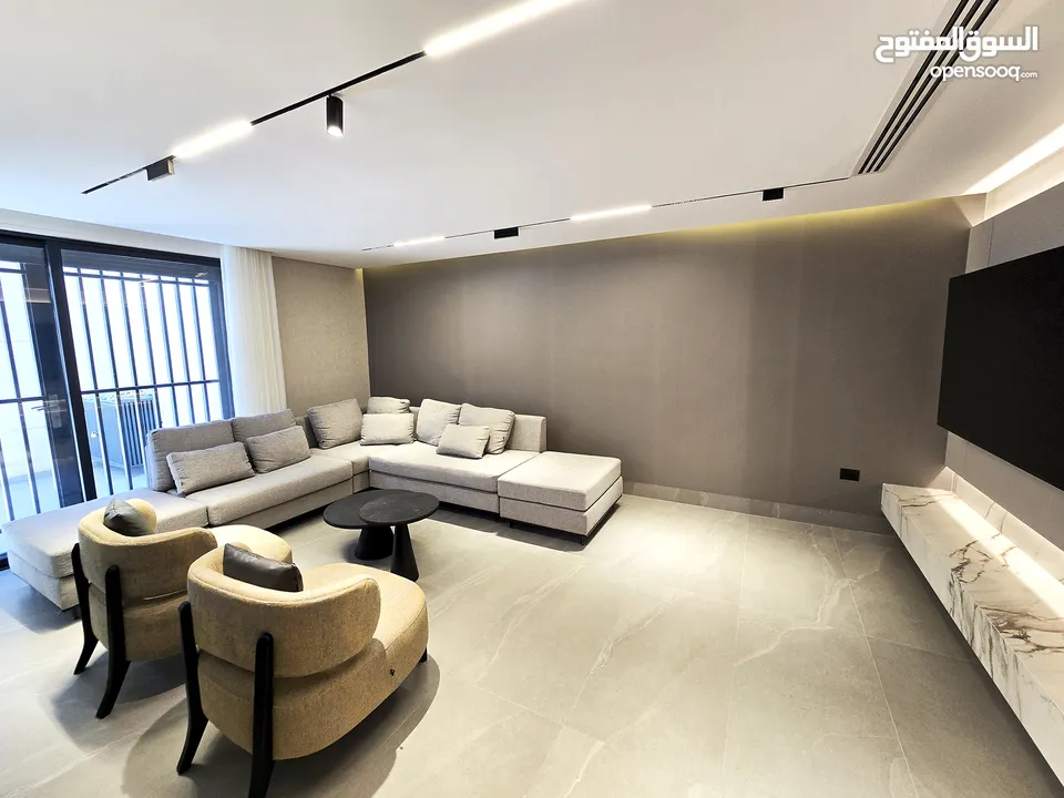 ارقى مناطق ام اذينة شقة مفروشة فخمة مع حديقة واسعة وكراج خاص LUXURY APARTMENT