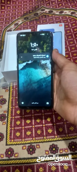 تلفون Realme  9T مساحه 128 رام 6 معاها الكرتونه والضمان البطاريه 6000مللي امبير. 18 فلت تدعم الشحن ا