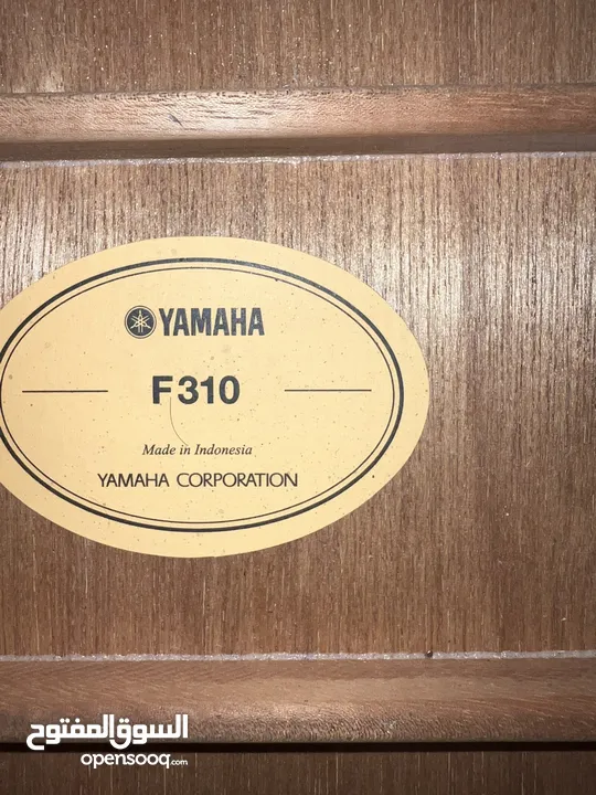 جيتار ياماها للبيع  Yamaha guitar for sale