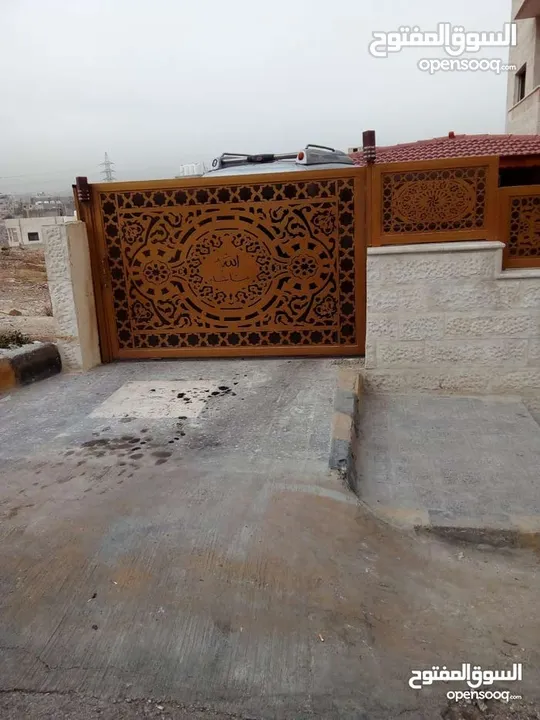 فني حداده لكافه اعمال الحداده والديكور وكافه اعمال الصيانه