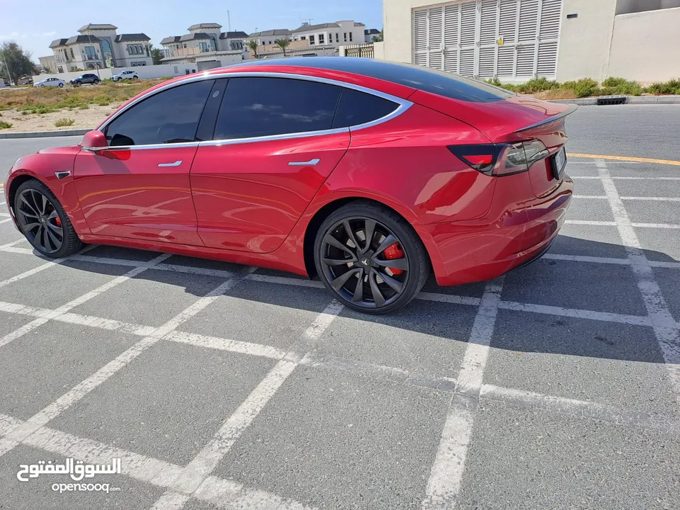 TESLA 3 PERFORMANCE