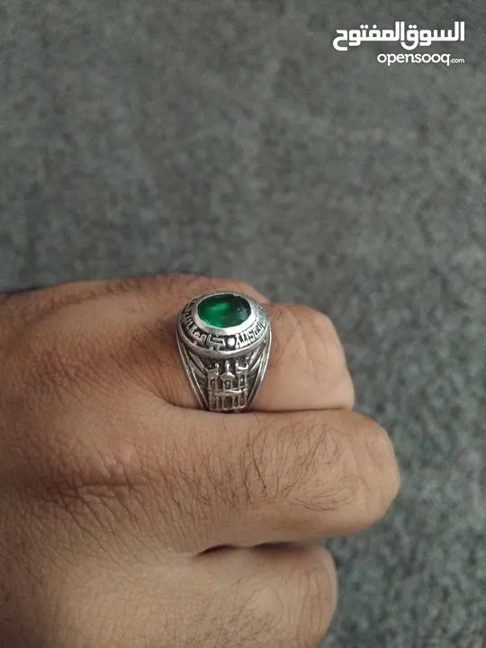 خاتم فضة من اهداء جامعة اليرموك