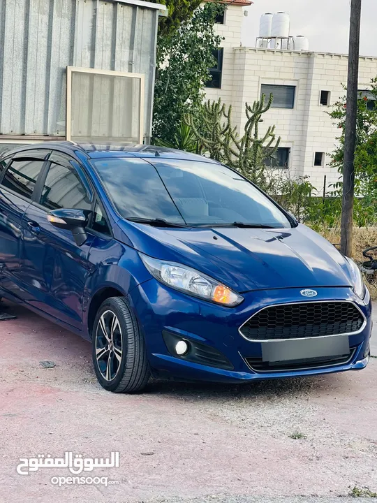 فورد فييستا للبيع