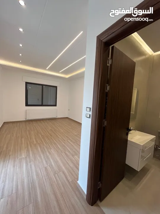 تشطيب فندقي في اجمل مناطق ضاحية النخيل سكن فلل
