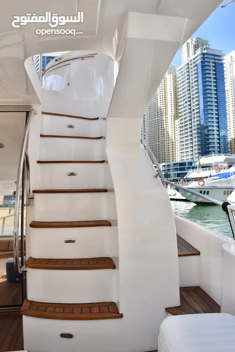 شركة تاجير يخوت في دبي مارينا مول للبيع