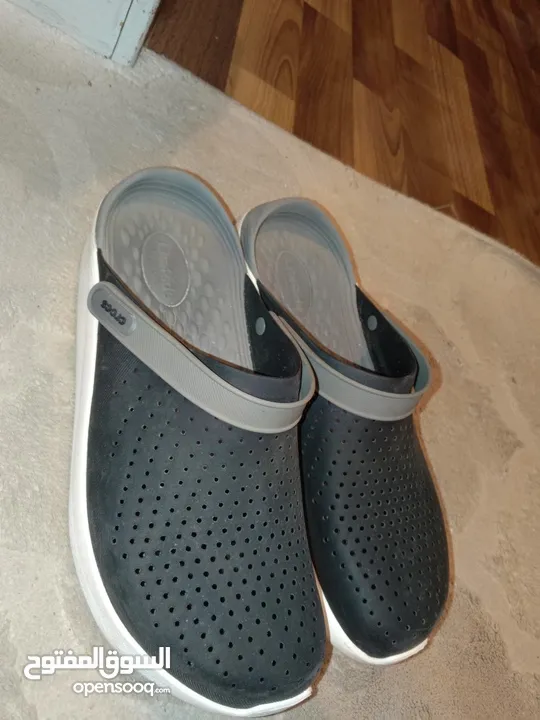 حذاء كروكس اصلي للبيع   Original Crocs shoes for sale