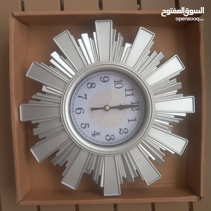 ساعة حائط للبيع بالجملة