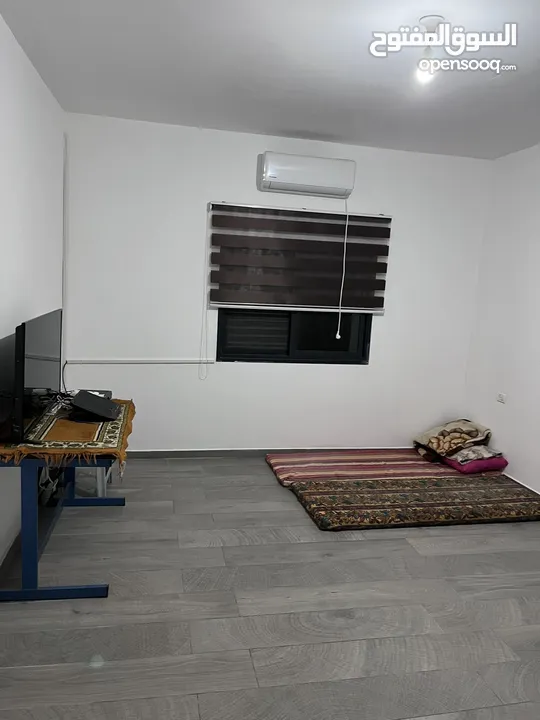 منزل مستقل مسور للبيع مع حديقة