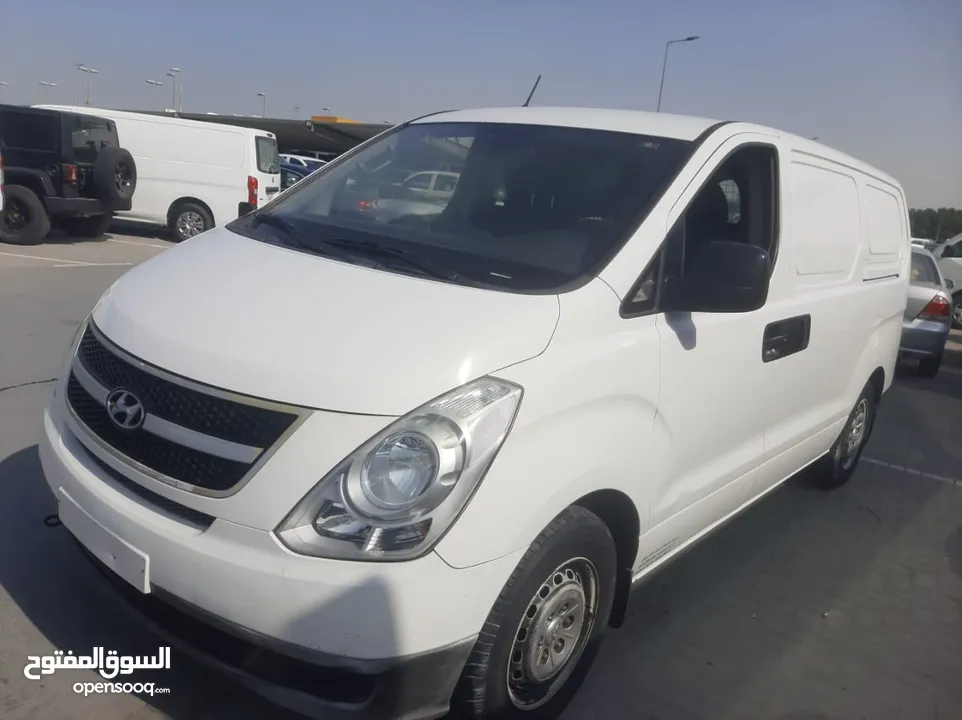 Hyundai H1.  1016