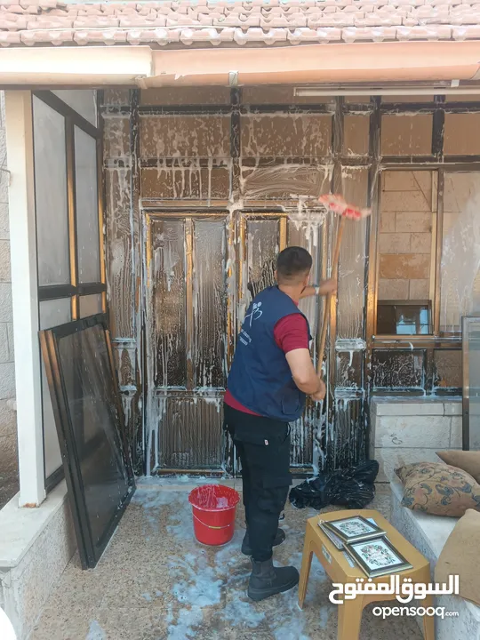 شركة royal cleaning لخدمات التنظيف الشاملة للمنازل والمؤسسات والشركات والمنازل حديثة البناء .