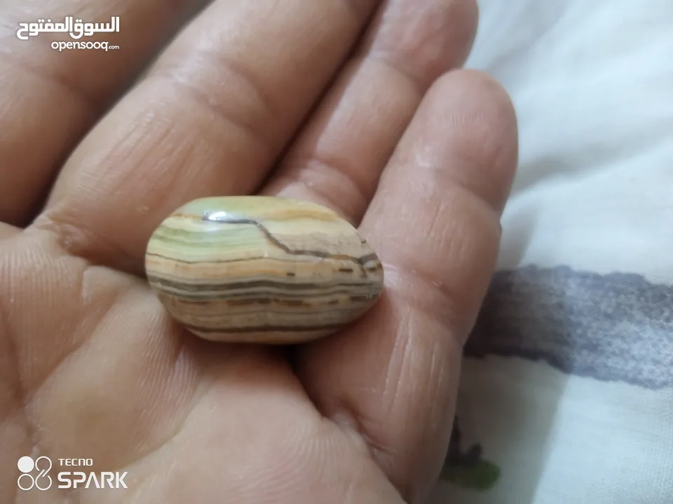 احجار كريمه طبيعيه لي هواة جمع الاحجار تعتبر من النوادر التسليم في الاردن