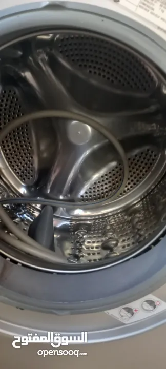 غسالة من طراز LG ( السعر قابل للتفاوض )