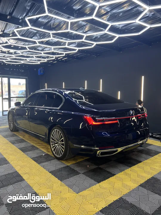 BMW745le....