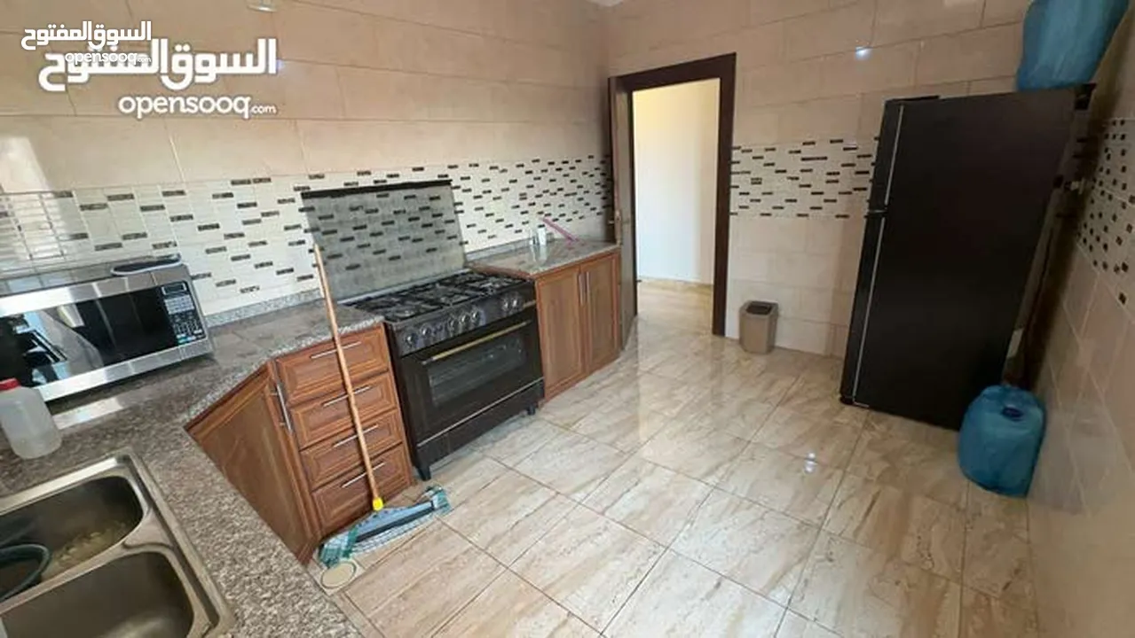 اثاث منزل بحالة الوكاله وأجهزة كهربائية
