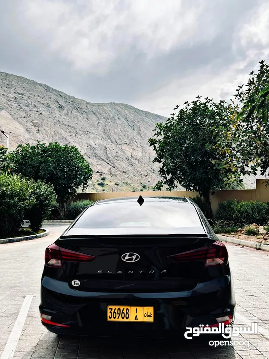 Hyundai Elantra SE 2.0 2019 model