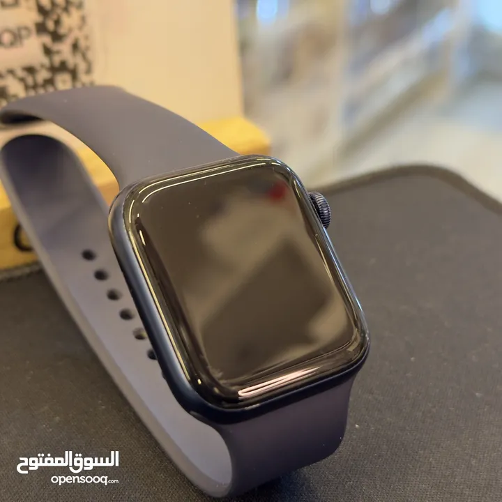 Apple Watch Series 6 44mm Gps  ‎ساعة ابل series 6 مقاس 44mm