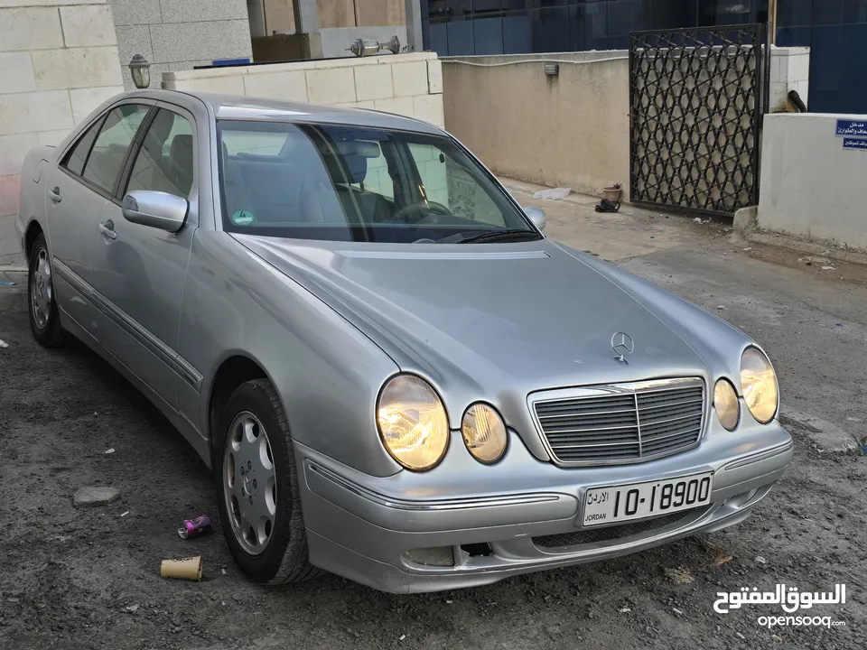 مرسيدس E200 Elegance للبيع موديل 2000 نظيفة