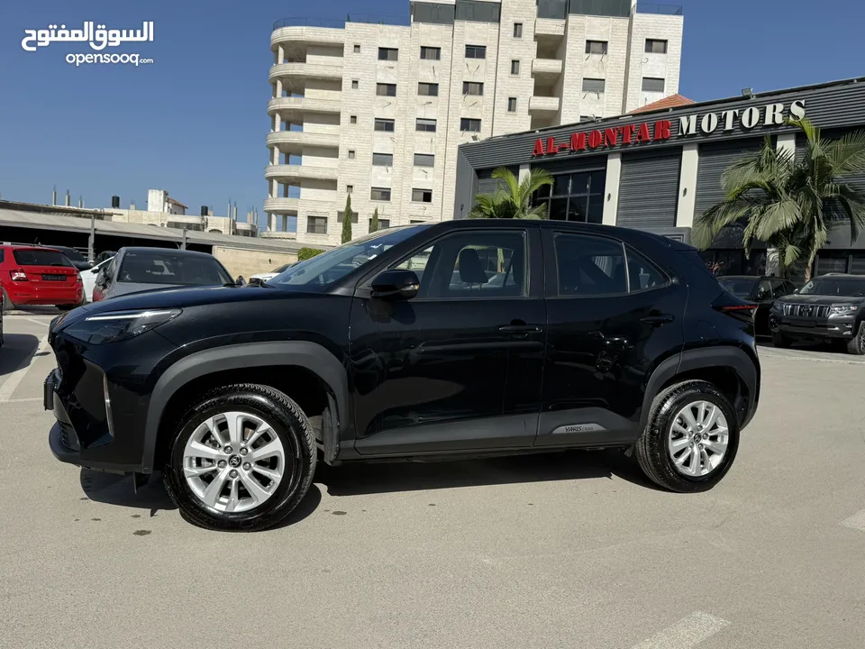 تويوتا ياريس كروس ترخيص 2022  محرك 1500 هايبرد  جير أوتوماتيك  172 حصان هاندبريك كهربائي عداد 61000