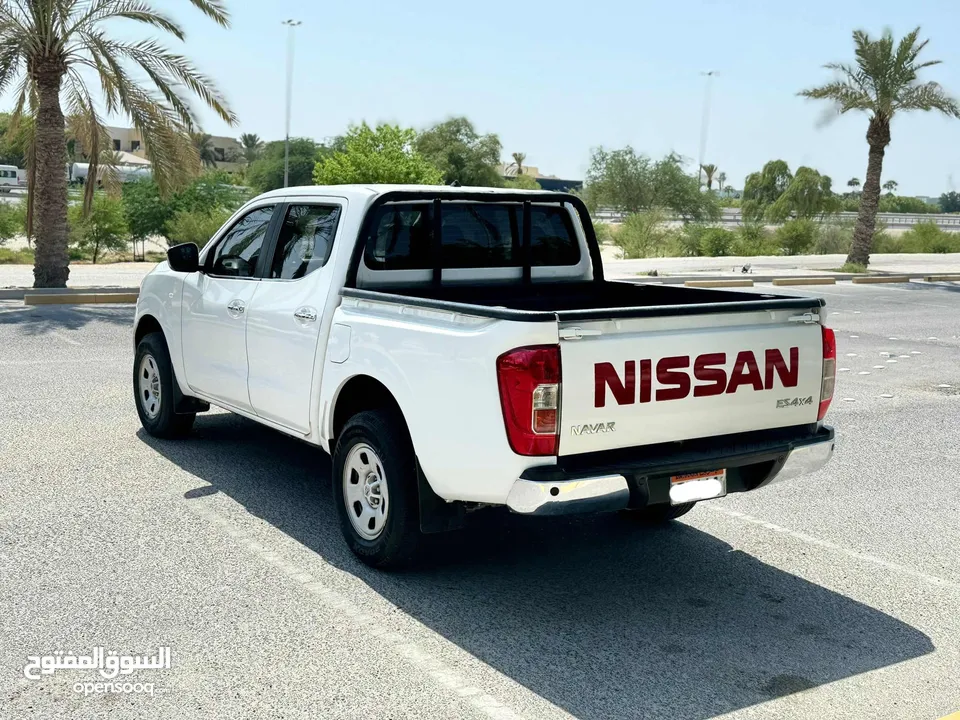 Nissan Navara ES 2017 (White)