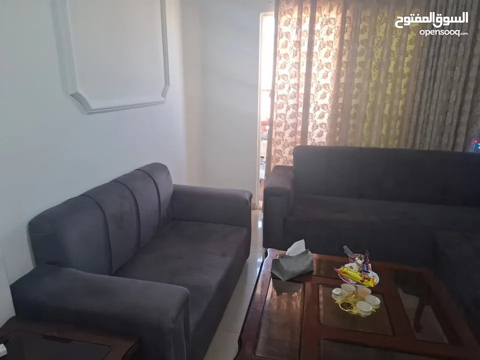 اثاث/ طقم كنب للبيع مستعمل