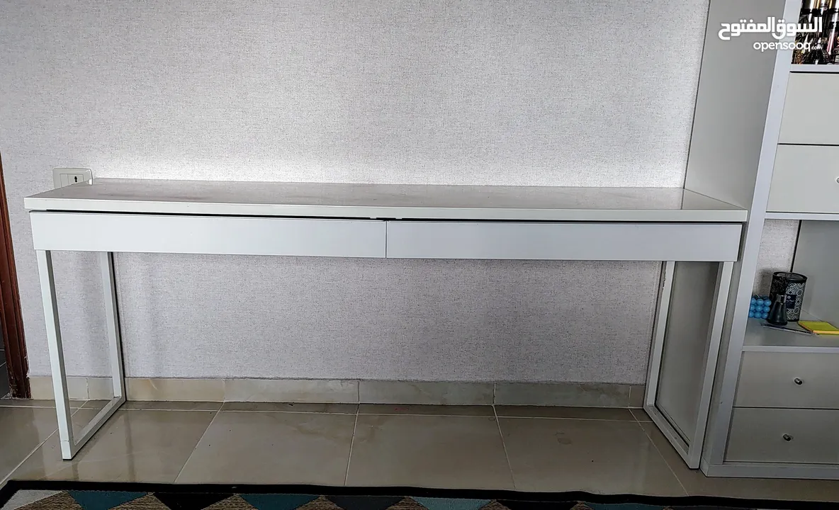 طاولة مكتب   gloss  white  من ايكيا