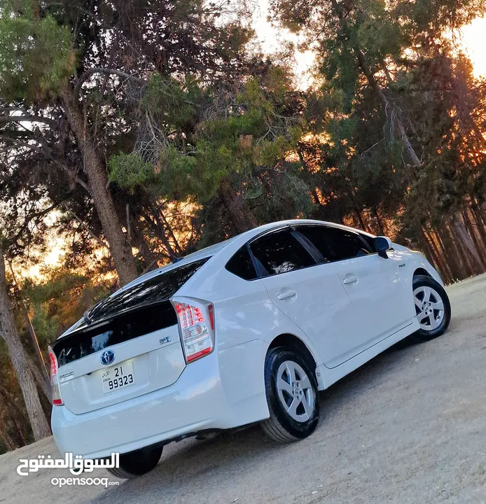 تويوتا بريوس