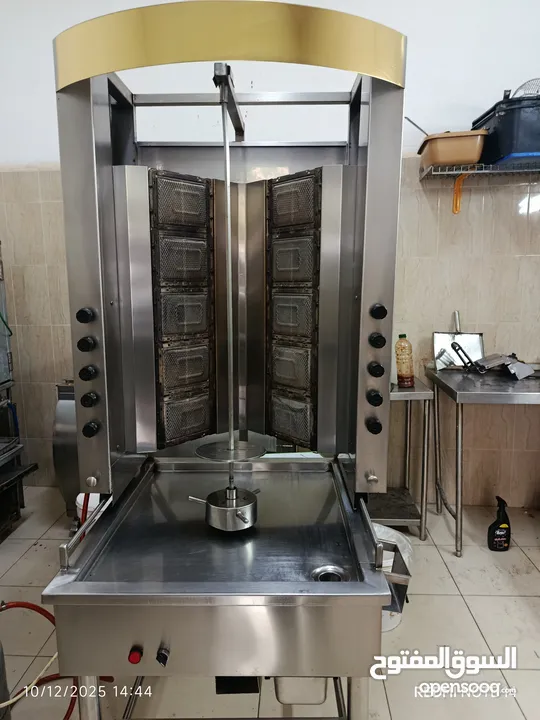 عدة مطعم بحالة ممتازة