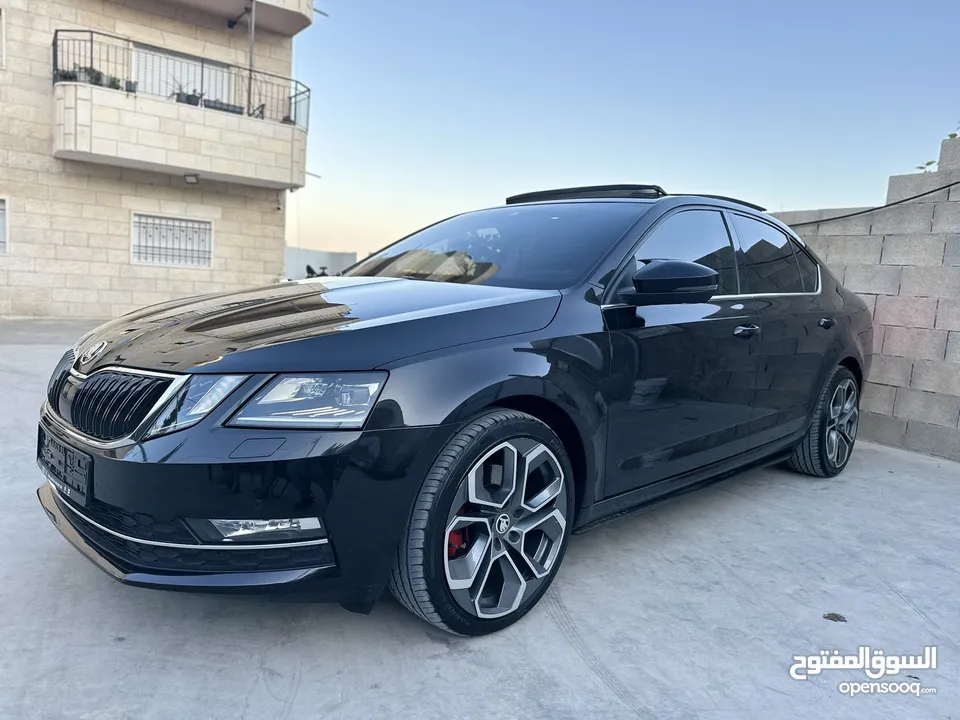 سكودا اوكتافيا RS 2019