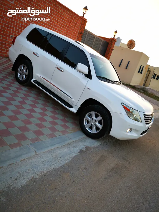 لكزس LX 570 خليجي 2011