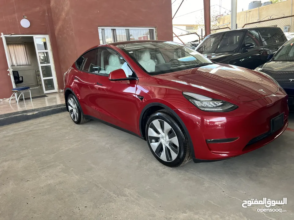 TESLA MODEL Y