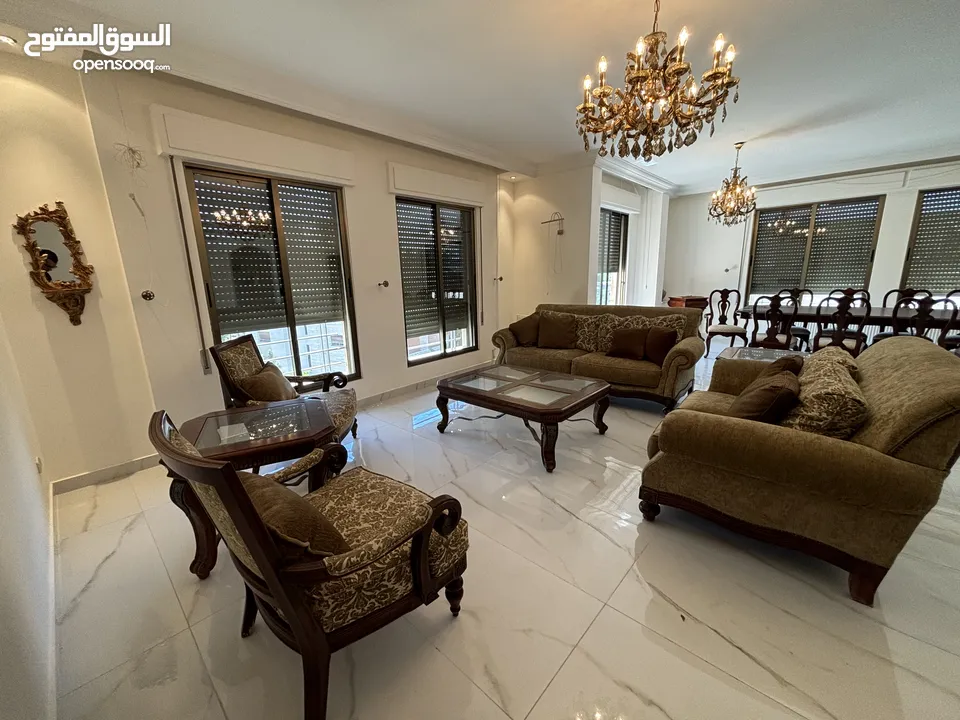 شقة مفروشة للايجار في الدوار الرابع ( Property 37802 ) سنوي فقط