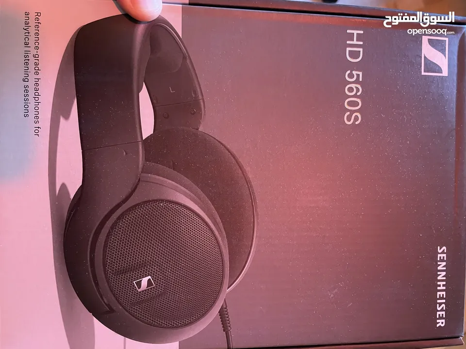 Sennheiser HD560s Analytical Analog Headphones