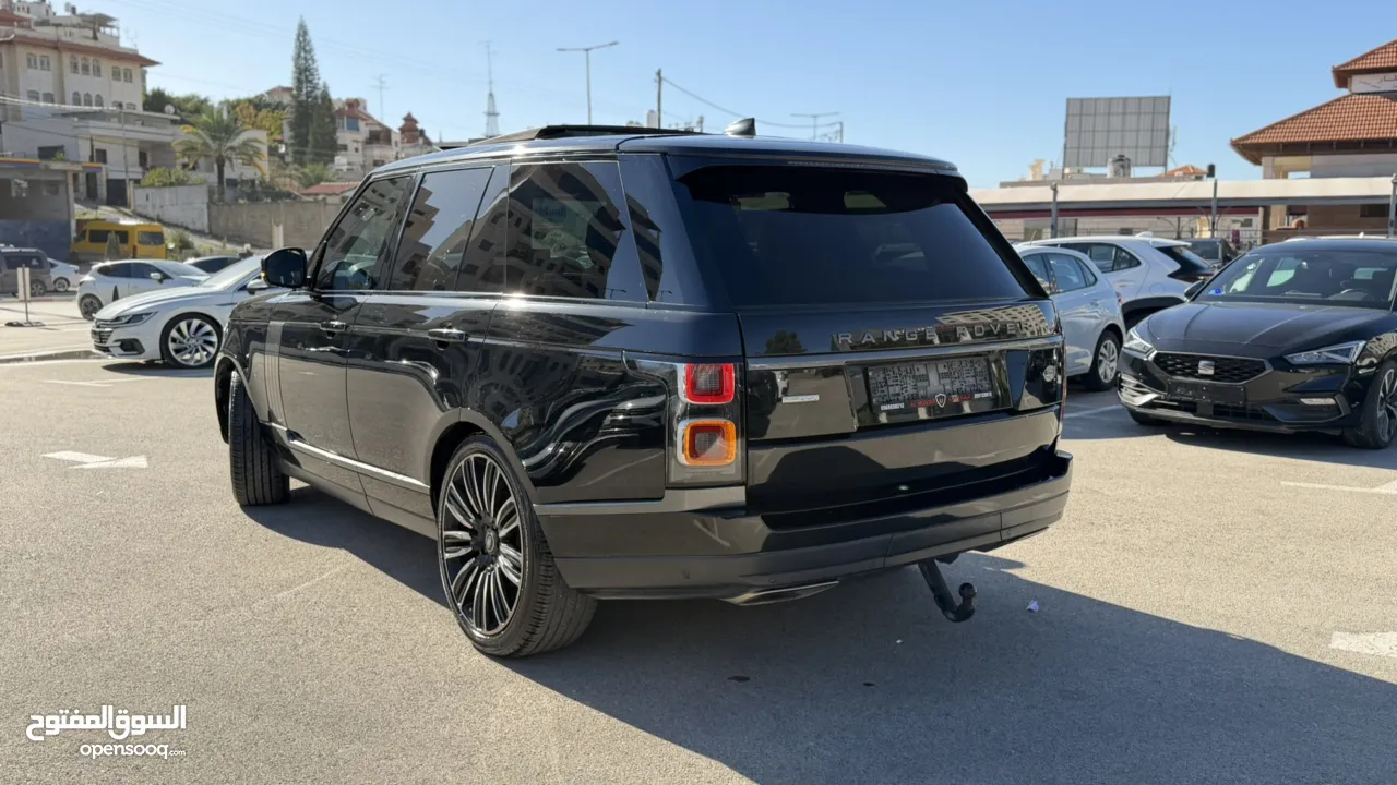 رينج روفر فوك  اوتوجرافي 2019  محرك 4400 ديزل كامل الاضافات  عداد 150000 كيلو