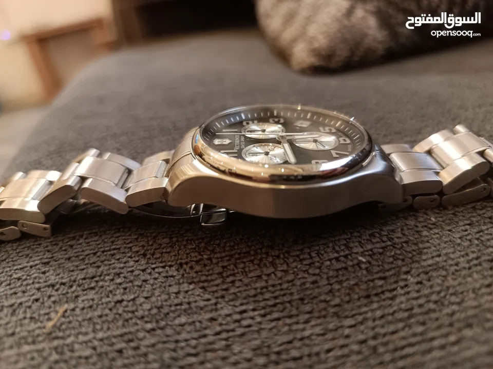 ساعة فيكتورونيكس سويس ارمي victorinox