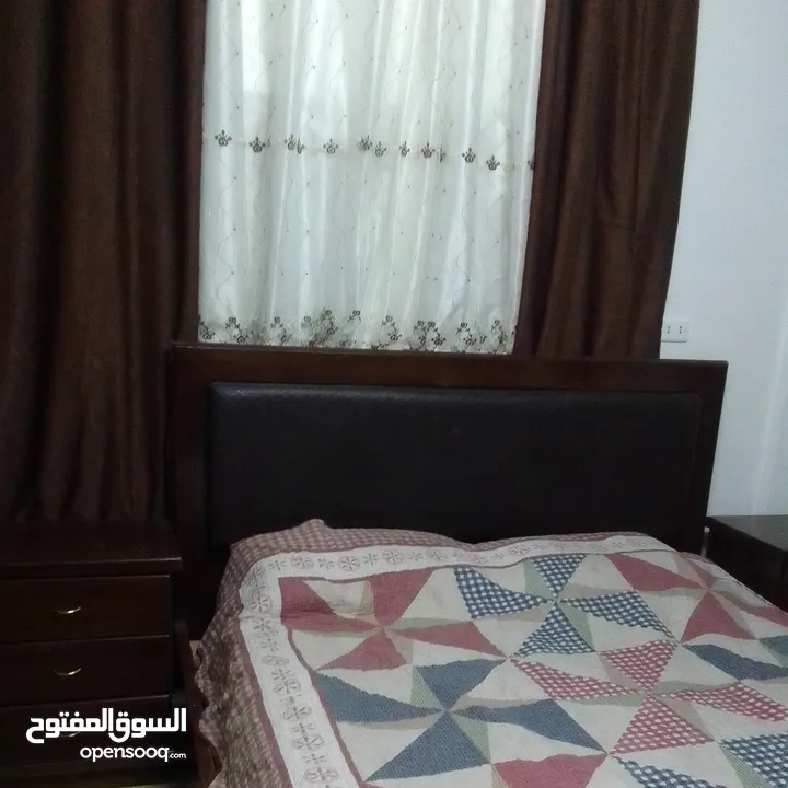 غرفة نوم للبيع بداعي السفر تفصيل خشب زان