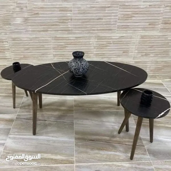 طاولات وسط وسيرفس متوفره  بعدة أشكال متنوعه منها مدور ومستطيل ومربع واحجام مختلفه وعده قياسات