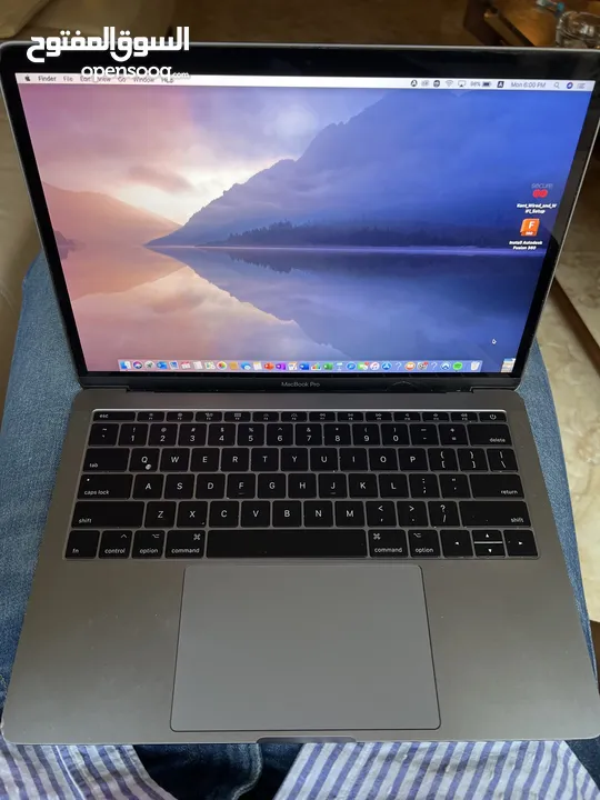 MacBook Pro 13.3 Inch 2017 250GB جهاز بحالة جيدة، قابل للتفاوض على السعر.