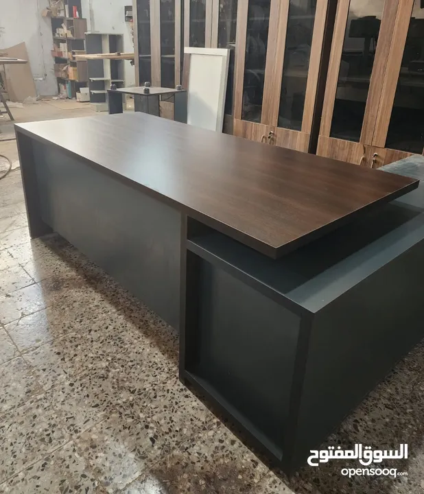 مكتب مدير 180سم مع طاولة وسط هدية توصيل مجاني داخل عمان متوفر عدة الوان حسب الطلب