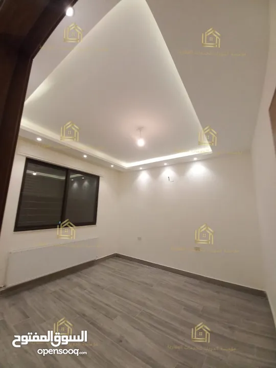 شقة جديدة - لم تسكن - خلدا - 3نوم 1ماستر - 200م - بلكونة بإطلالــــه مميزة - قرب الخدمات العامة -