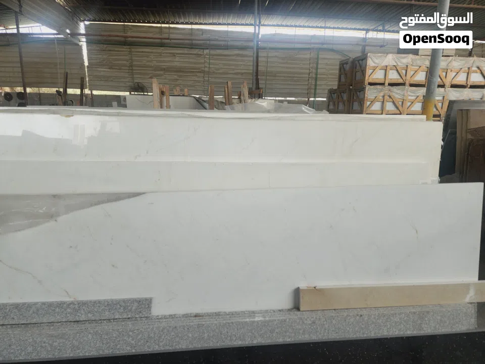 رخام ثاسوس كريستال يوناني الواح سماكه 20مم نوعيه فاخره مستوا قصور او بهو كبار الاعمال ارضيات او جدار