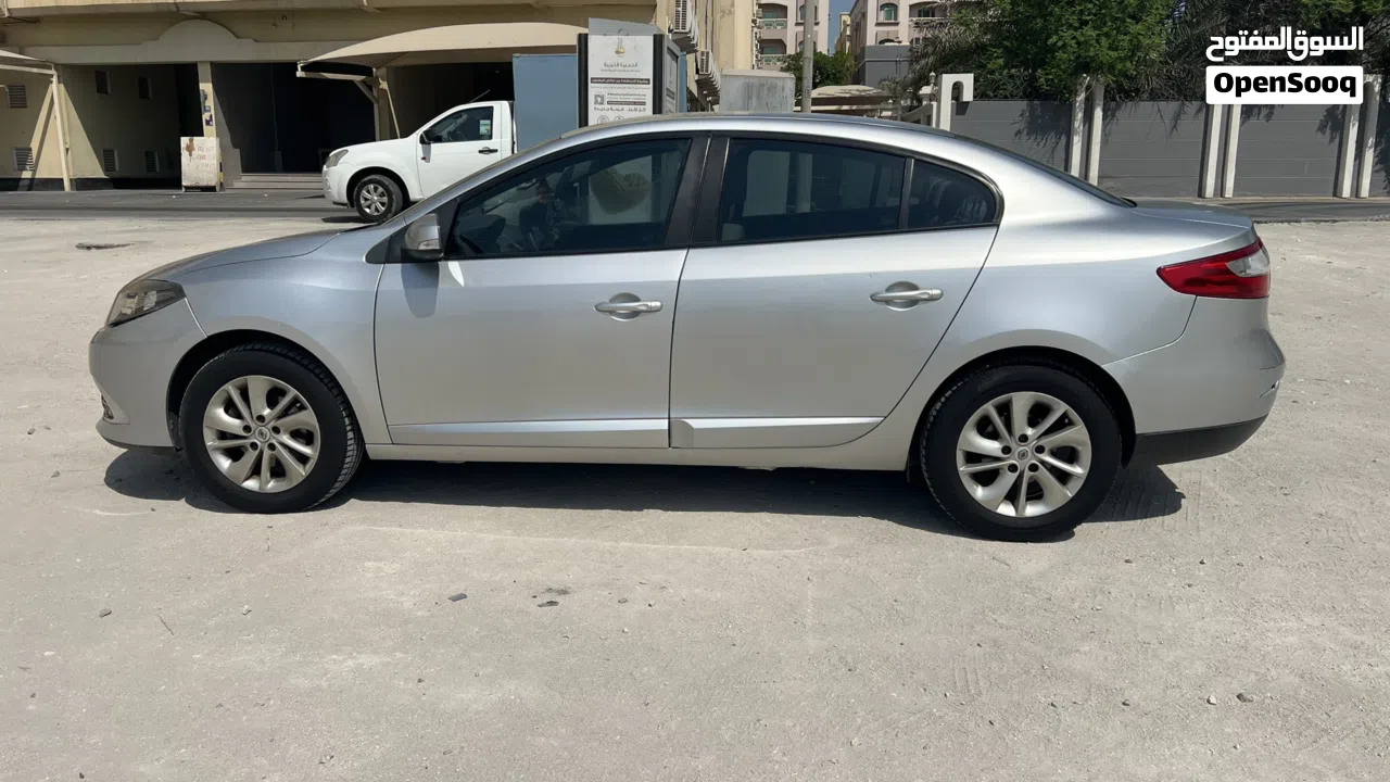 رينو فلوينس 2016 للبيع صيانه توكيل فابريكا Renault fluence 2016 agent maintained originalpaiبالكامل