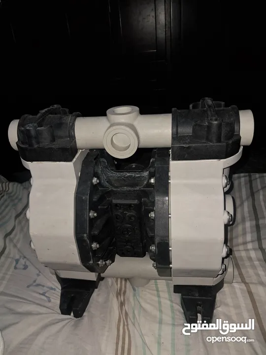 مضخة ماء جديدة وماتورات مع جير مستعمل