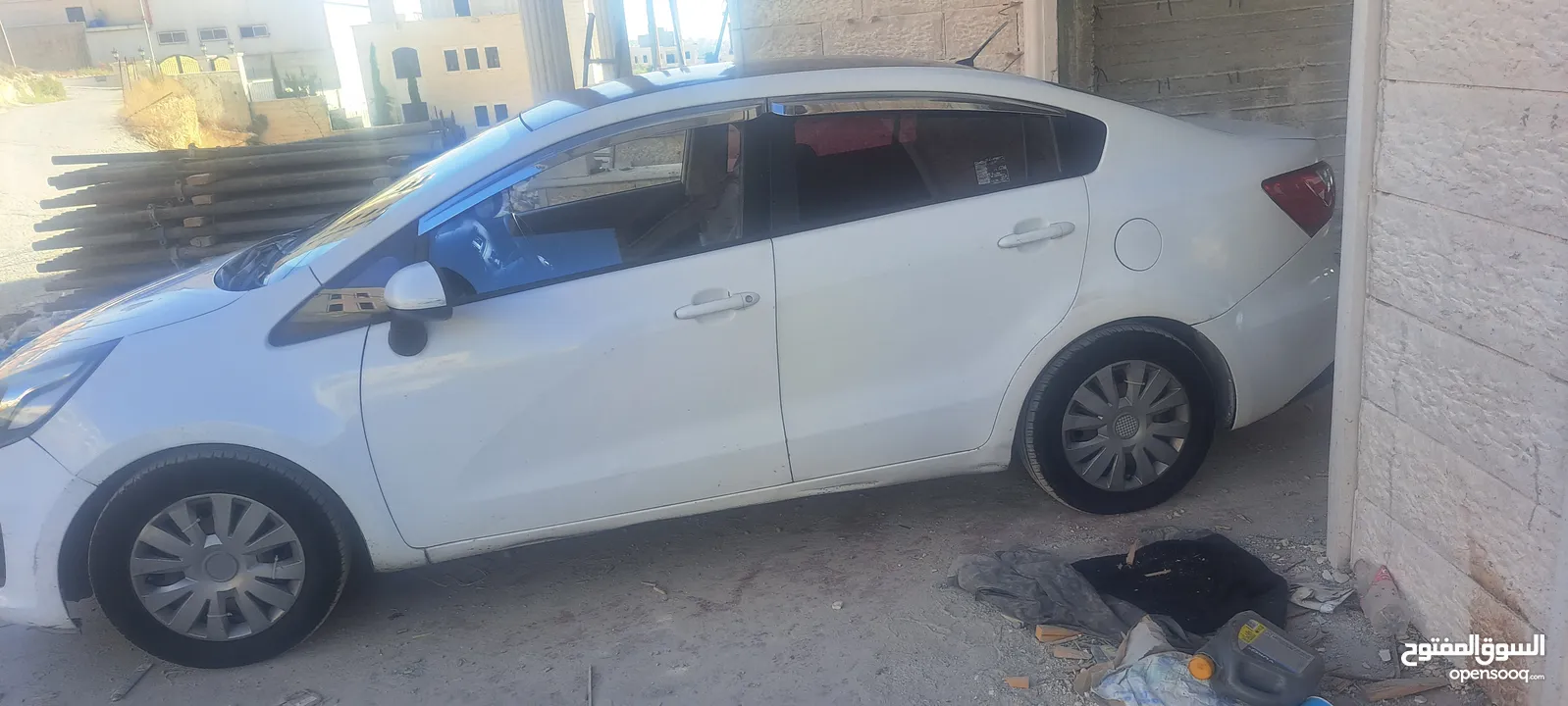 كيا برايد 2015 مكسور عليها 3 سنين ترخيص