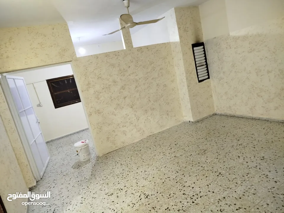 شقه للايجار طولكرم الخير الشرقي
