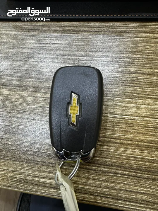 مفاتيح سيارات أصلية .