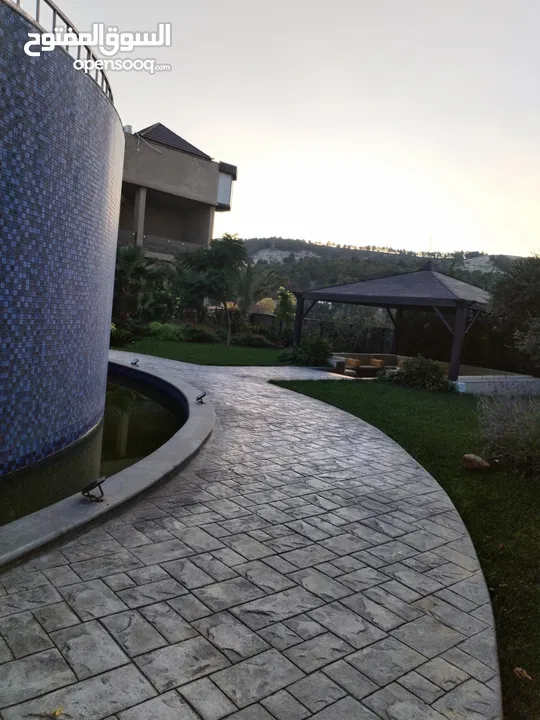 من أجمل مزارع تل الرمان بالقرب من مطعم خيل و ليل مزروعة مميزة تصميم عصري